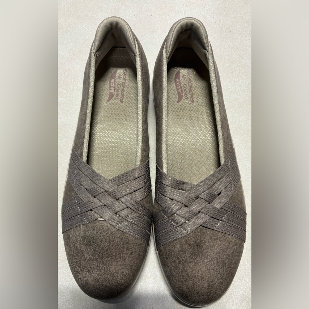 Skechers Gray Flats & Loafers - Picture 2 of 6